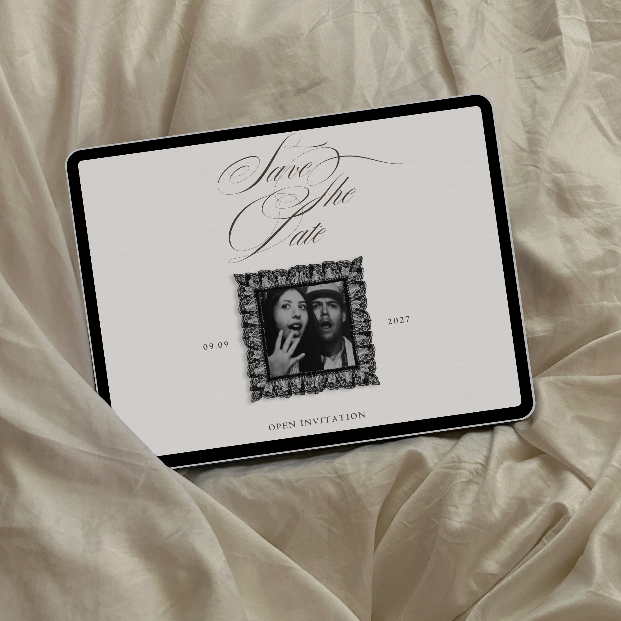 Save The Date Website Template (Romantic 01 - Ivory & Black)